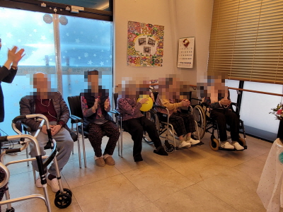 꾸미기1월 28일 오전 생신잔치 11.jpg