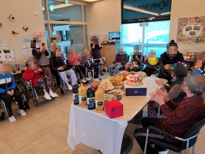 꾸미기1월 28일 오전 생신잔치 6.jpg